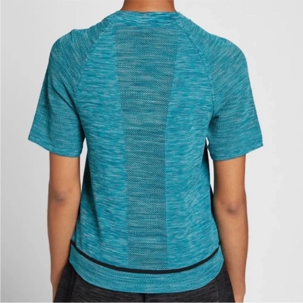 NIKE Tech Flyknit Perforated Short Sleeve Shirt Top S